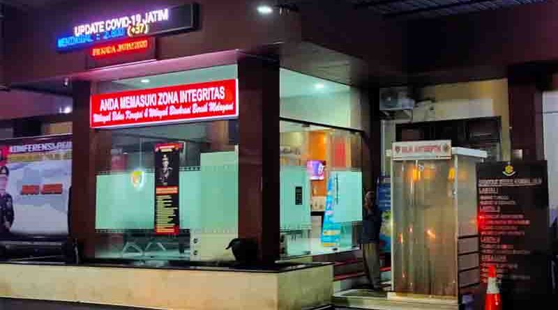 gelapkan dana yayasan sh terate