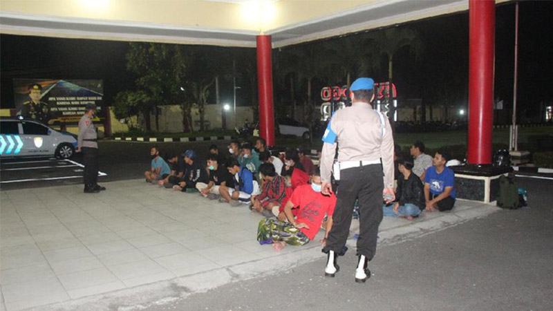 kronologi bentrok perguruan silat blitar