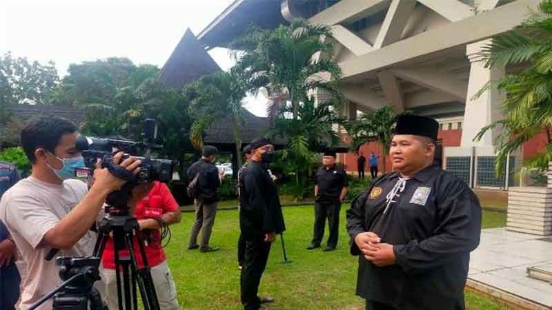 psht menang pk