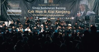 psht 1 abad cak nun kiai kanjeng