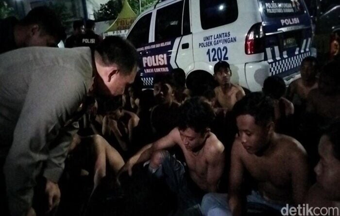 konvoi pesilat mabuk surabaya