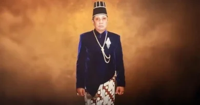 raja-keraton-surakarta-sisks-pakubuwana-xiii-hangabehi