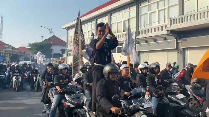 aksi damai psht surabaya buru debt collector ambon