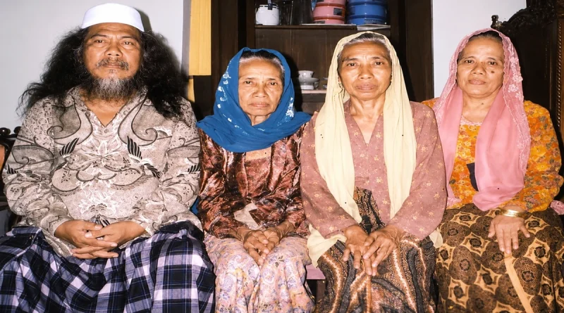 gus maksum jauhari pendiri pagar nusa