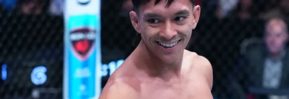 profil_bilal_hasan_petarung_indonesia_yang_mendapat_kontrak_ufc_usai_menang_tko_45_detik-a3VB_largeprofil_bilal_hasan_petarung_indonesia_yang_mendapat_kontrak_ufc_usai_menang_tko_45_detik-a3VB_large